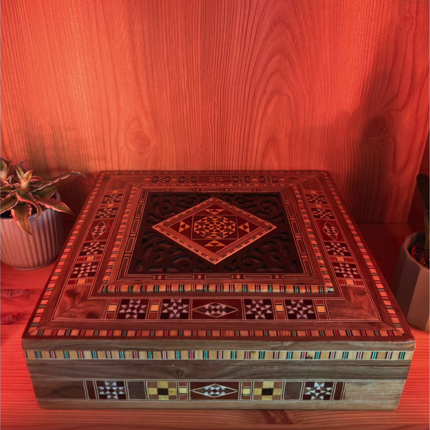 Scrigno Damasceno per Gioielli e Ricordi – Eleganza in Velluto