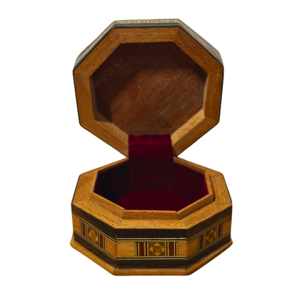 Scatola in Mosaico Artigianale di Damasco – Arte Tradizionale & Velluto