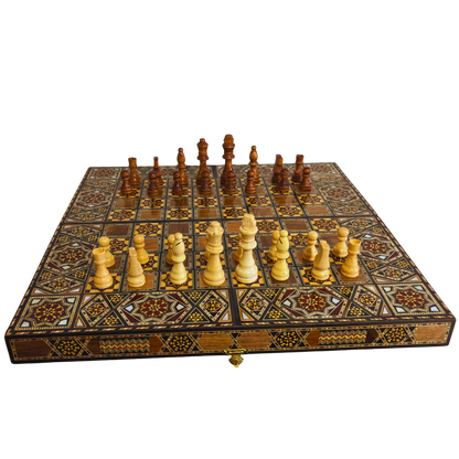 Mesa de Backgammon e Xadrez Damasquina Feita à Mão por Gaby Al Dayeh – Obra-Prima com Incrustações de Madrepérola