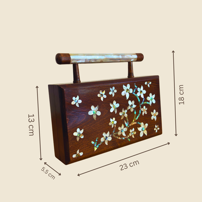 Zenobia – Clutch Damascena di Lusso in Noce con Intarsi in Madreperla e Interno in Broccato