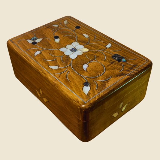 Boîte Damasquine de Luxe Artisanale – Nacre & Velours