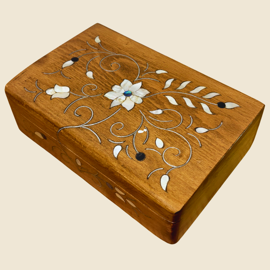 Boîte Damasquine de Luxe Artisanale – Nacre & Velours