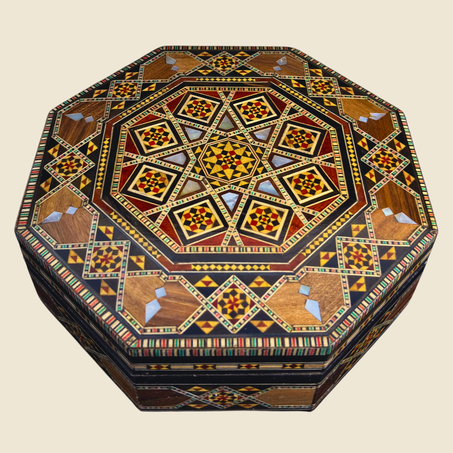 Handgefertigte Mosaik-Schatulle aus Damaskus – Perlmutt & Samt
