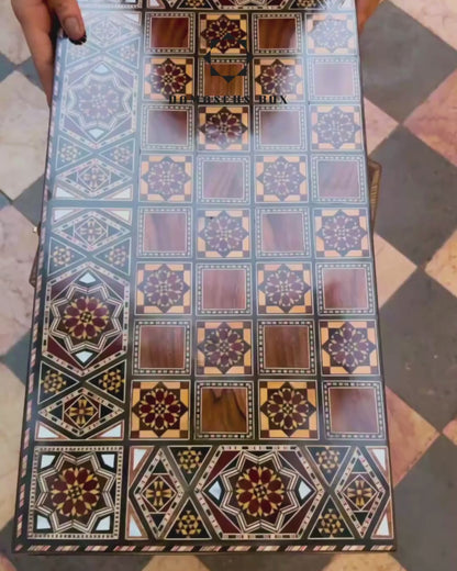 Mesa de Backgammon e Xadrez Damasquina Feita à Mão por Gaby Al Dayeh – Obra-Prima com Incrustações de Madrepérola